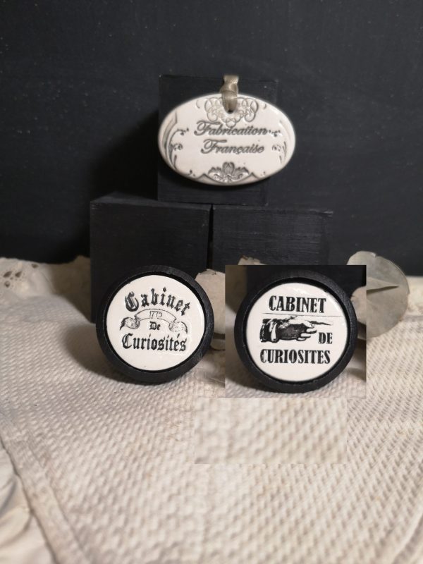 Bouton poignée meuble de tiroir ou porte artisanal original pour cuisine salle de bain chambre bureau ou autre Vintage CABINET CURIOSITES en céramique présentation bois noir