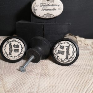 Bouton poignée meuble button handle tiroir porte artisanal original Only Men / Only Women couleur bois noir